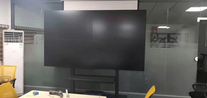 華南農業(yè)大學省鋼鐵研究所55寸液晶拼接屏2X2單元拼接